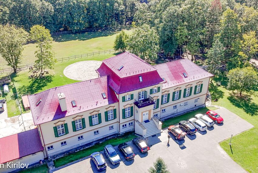 kaštieľ z vrchu